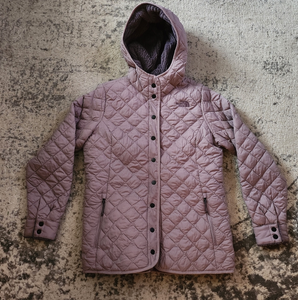 North Face Quilted Coat - Picture 2 of 11